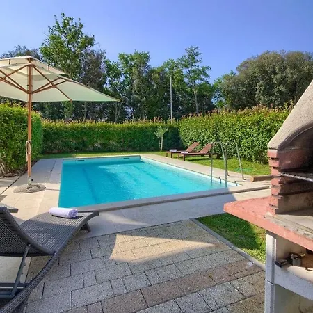 Aurora-marisol With Pool, 150 M