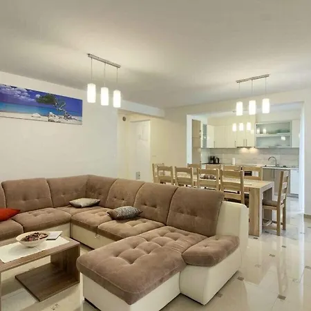 Aurora-marisol With Pool, 150 M Villa